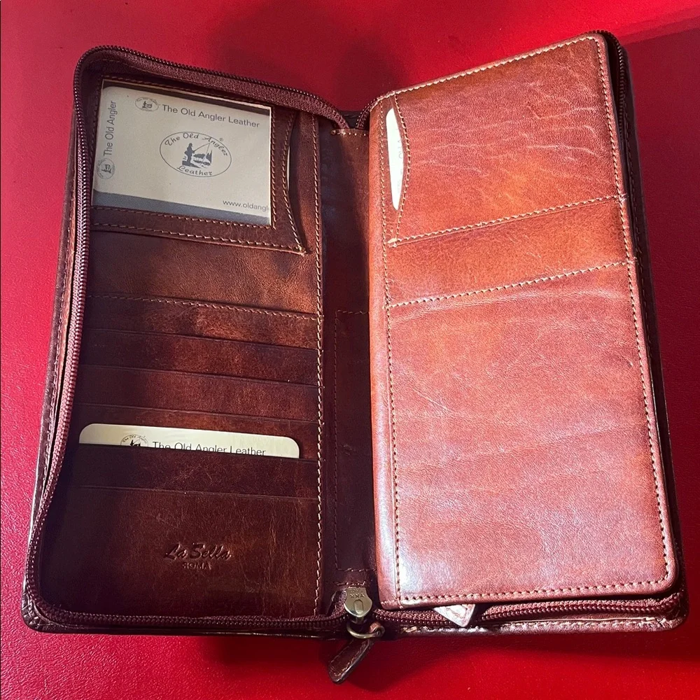 La selle Roma, the Old Angler Leather Brown Leather travel Wallet 9.25”L 4.75”W